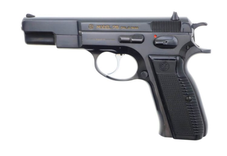CZ 75: Efsanevi Tabancanın Gücünü Keşfedin! | Silah ilanı # 1 CZ 75 9mm yarı otomatik tabanca – dayanıklı ve ergonomik tasarımıyla ilan görseli