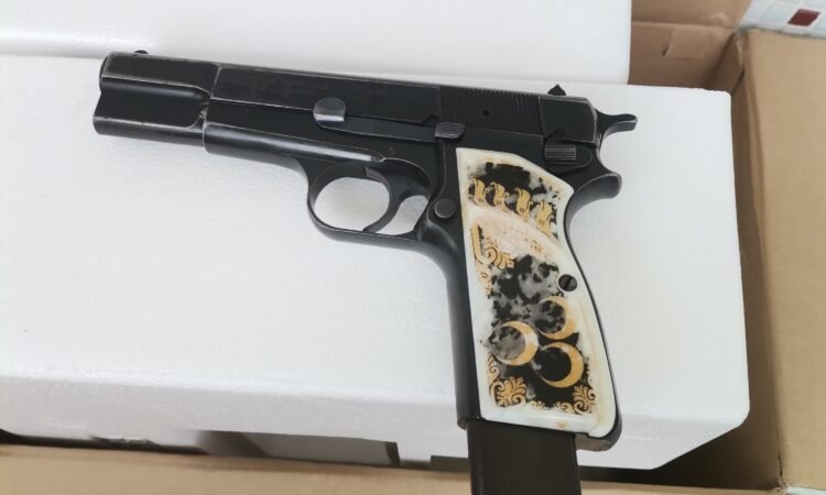 Satılık sahibinden belçika browning 14'lü orjinal | Silah ilanı # 8 Satılık TABANCA – Browning HP (14'lü) – 9mm (9x19mm) – Bulundurma Ruhsatlı – İstanbul – İlan 7868 – Görsel 7869