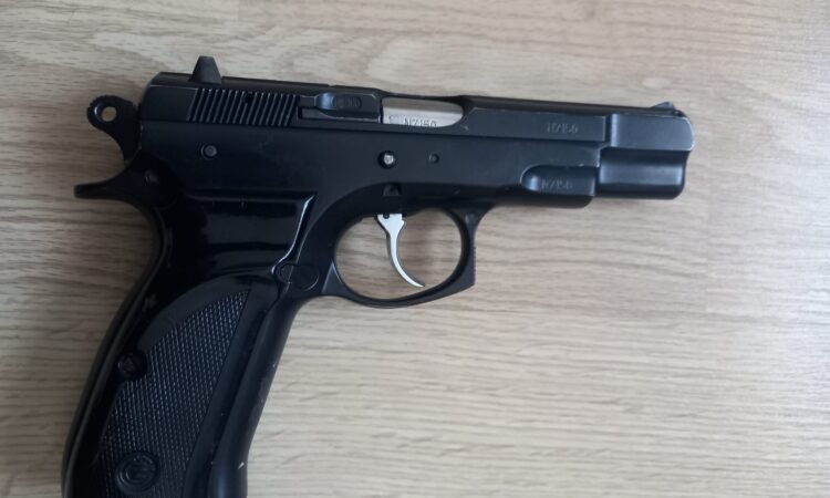 Satılık TABANCA – CZ 75 – 9mm (9x19mm) – Taşıma Ruhsatlı – Ankara – İlan 8906 – Görsel 8911