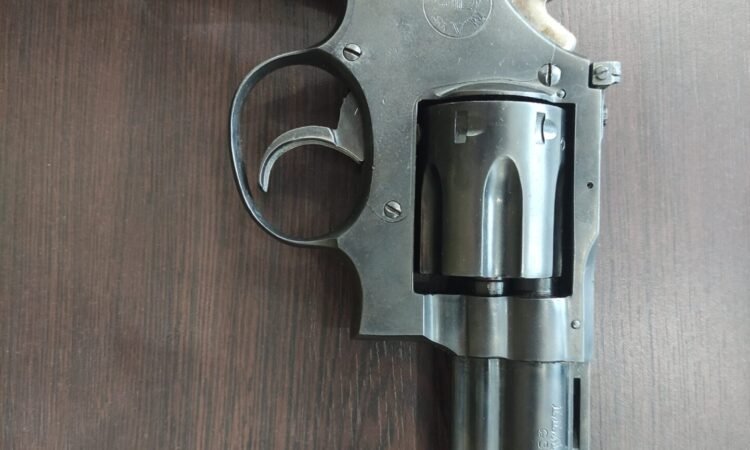 Satılık TABANCA – Llama Comanche – 38 Special – Taşıma Ruhsatlı – İzmir – İlan 10137 – Görsel 10140