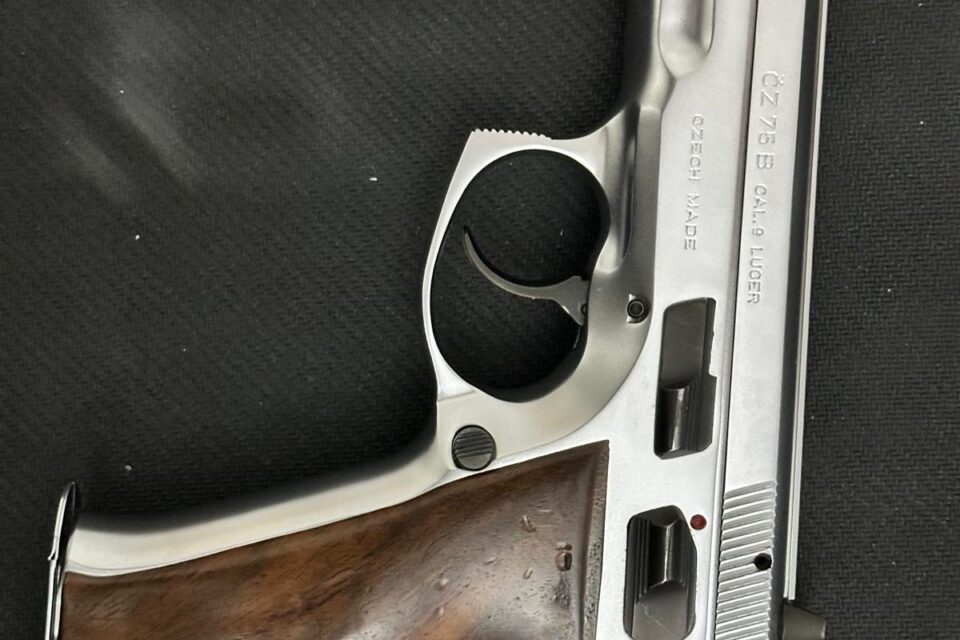 Satılık TABANCA – CZ 75 – 9mm (9x19mm) – Taşıma Ruhsatlı – Düzce – İlan 10428 – Görsel 10431