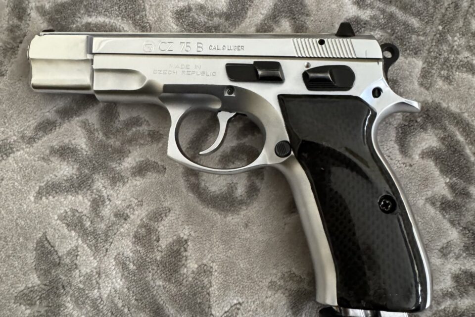 Satılık TABANCA – CZ 75 – 9mm (9x19mm) – Taşıma Ruhsatlı – Ankara – İlan 11729 – Görsel 11730