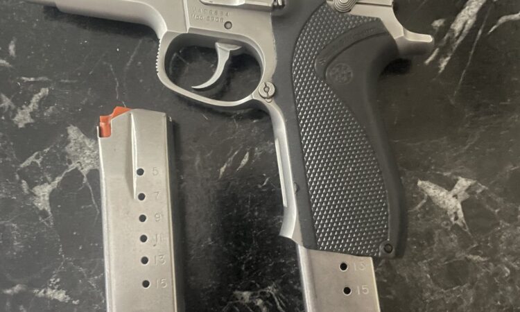 Satılık TABANCA – Smith & Wesson 5906 – 9mm (9x19mm) – Bulundurma Ruhsatlı – İstanbul – İlan 13258 – Görsel 13259