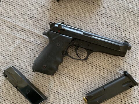 Satılık TABANCA – Beretta 92 – 9mm (9x19mm) – Taşıma Ruhsatlı – Balıkesir – İlan 13392 – Görsel 13393