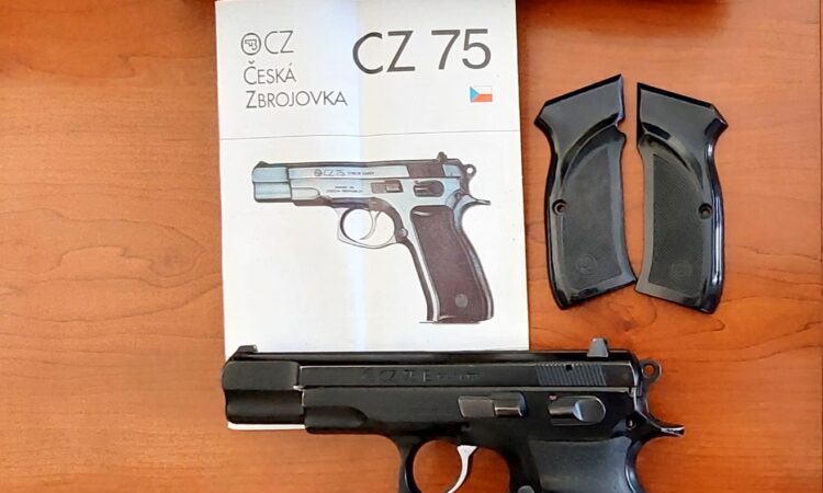 Satılık TABANCA – CZ 75 – 9mm (9x19mm) – Taşıma Ruhsatlı – Mersin – İlan 13175 – Görsel 13176