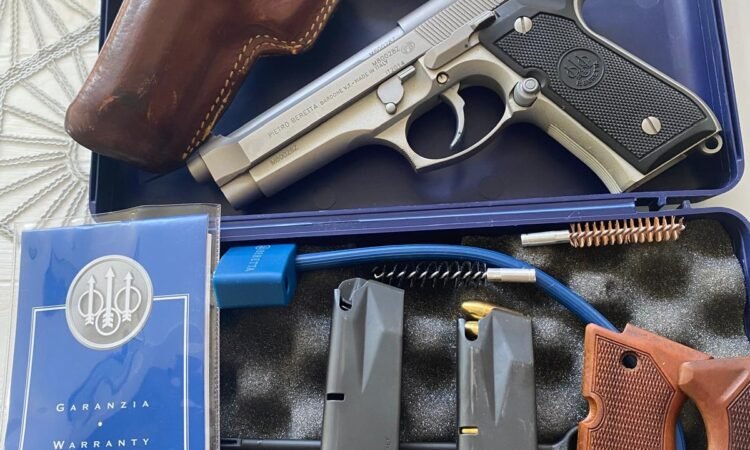 Sıfır Ayarında Beretta F92 Inox Sadece 1 şarjör deneme atıldı. | Silah ilanı # 6 Satılık TABANCA – Beretta 92 – 9mm (9x19mm) – Bulundurma Ruhsatlı – İstanbul – İlan 13978 – Görsel 13980