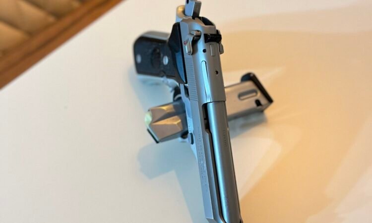 BERETTA 92 STAİNLESS | Silah ilanı # 7 Satılık TABANCA – Beretta 92 – 9mm (9x19mm) – Taşıma Ruhsatlı – Osmaniye – İlan 13948 – Görsel 13950