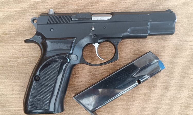 Satılık TABANCA – CZ 75 – 9mm (9x19mm) – Bulundurma Ruhsatlı – Ankara – İlan 13862 – Görsel 13863