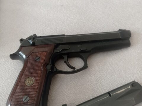 Satılık TABANCA – Beretta 92 – 9mm (9x19mm) – Bulundurma Ruhsatlı – Sakarya – İlan 14284 – Görsel 14285