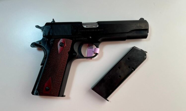 Memurdan Hiç Kullanılmamış COLT 1911 CLASSIC 45 ACP. | Silah ilanı # 1 Memurdan Hiç Kullanılmamış COLT 1911 CLASSIC 45 ACP. - Silahilan.com