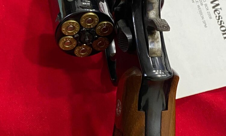 Satılık TABANCA – Smith & Wesson Model 10 – 38 Special – Bulundurma Ruhsatlı – İstanbul – İlan 13719 – Görsel 13720