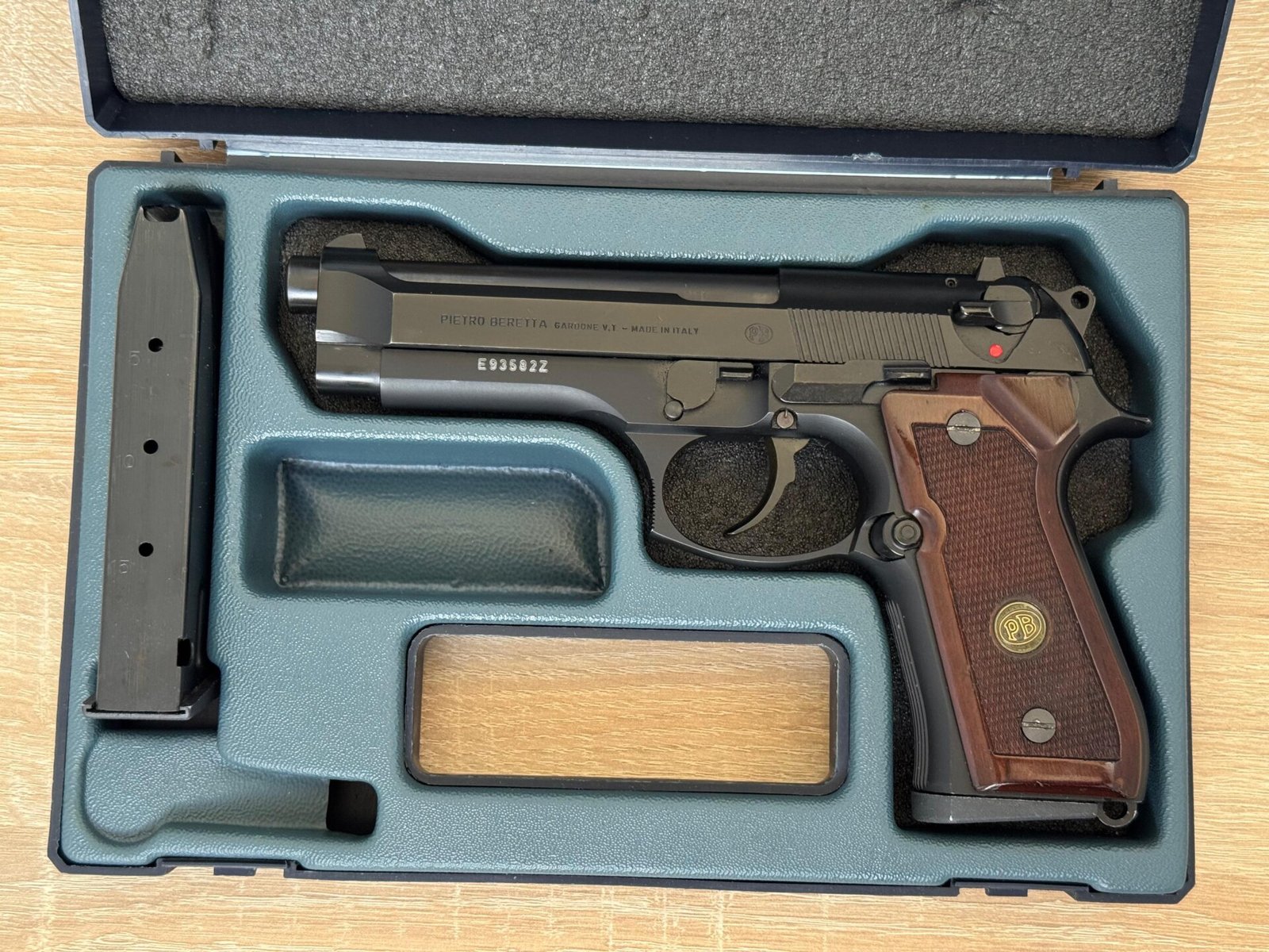 Satılık TABANCA – Beretta 92 – 9mm (9x19mm) – Bulundurma Ruhsatlı – Samsun – İlan 16360 – Görsel 16361
