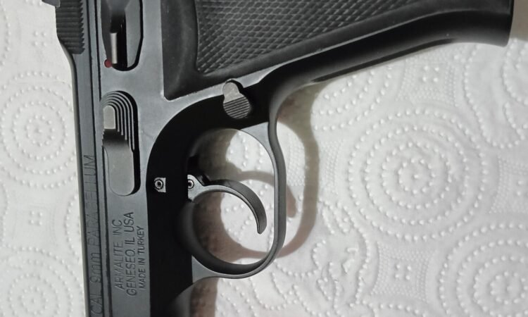 Satılık TABANCA – Sarsılmaz AR 24 – 9mm (9x19mm) – Bulundurma Ruhsatlı – İstanbul – İlan 15114 – Görsel 15120