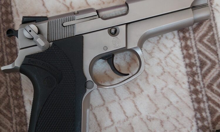 Satılık TABANCA – Smith & Wesson 5906 – 9mm (9x19mm) – Bulundurma Ruhsatlı – Denizli – İlan 14826 – Görsel 14829