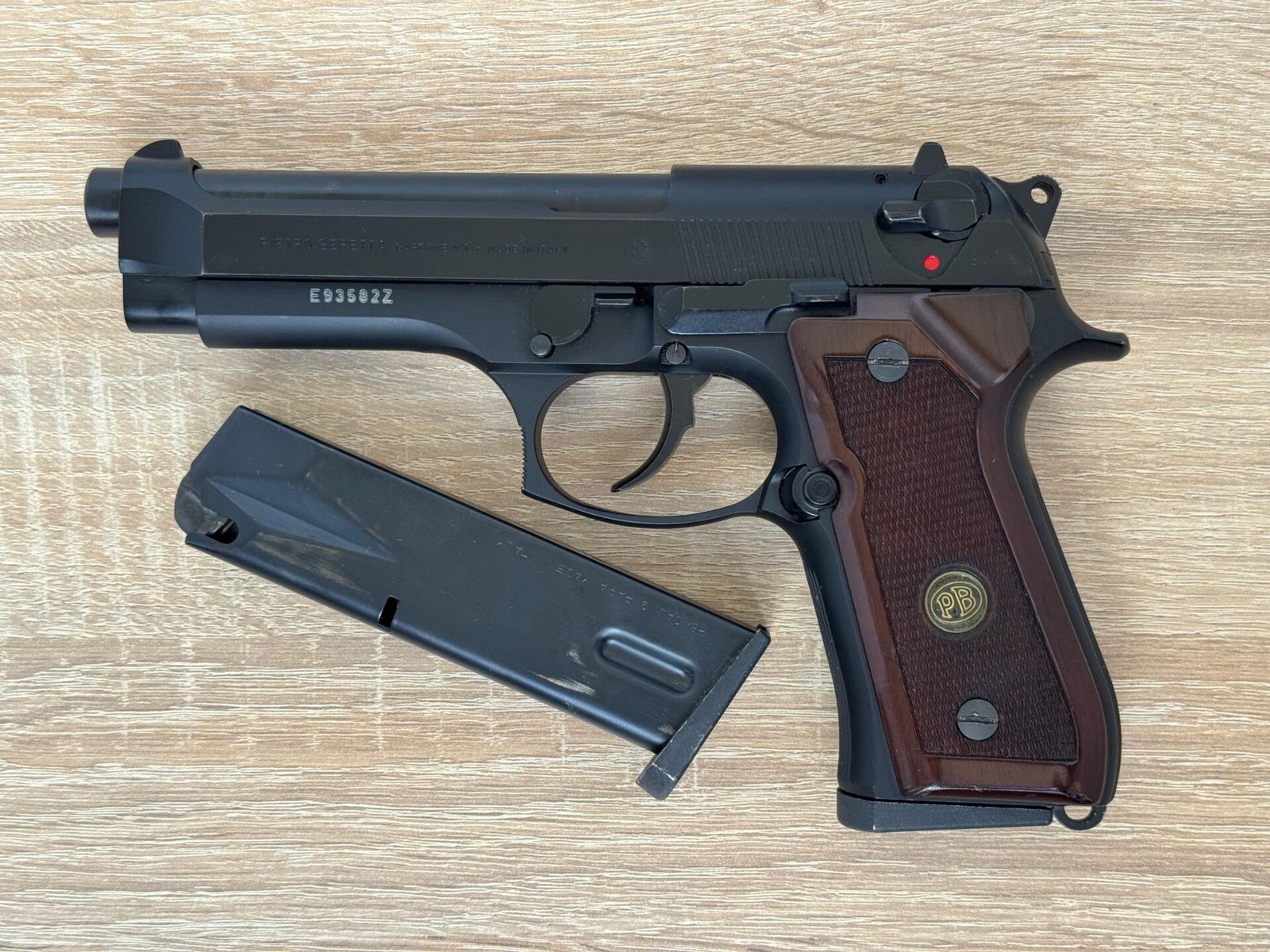 Satılık TABANCA – Beretta 92 – 9mm (9x19mm) – Bulundurma Ruhsatlı – Samsun – İlan 16360 – Görsel 16363
