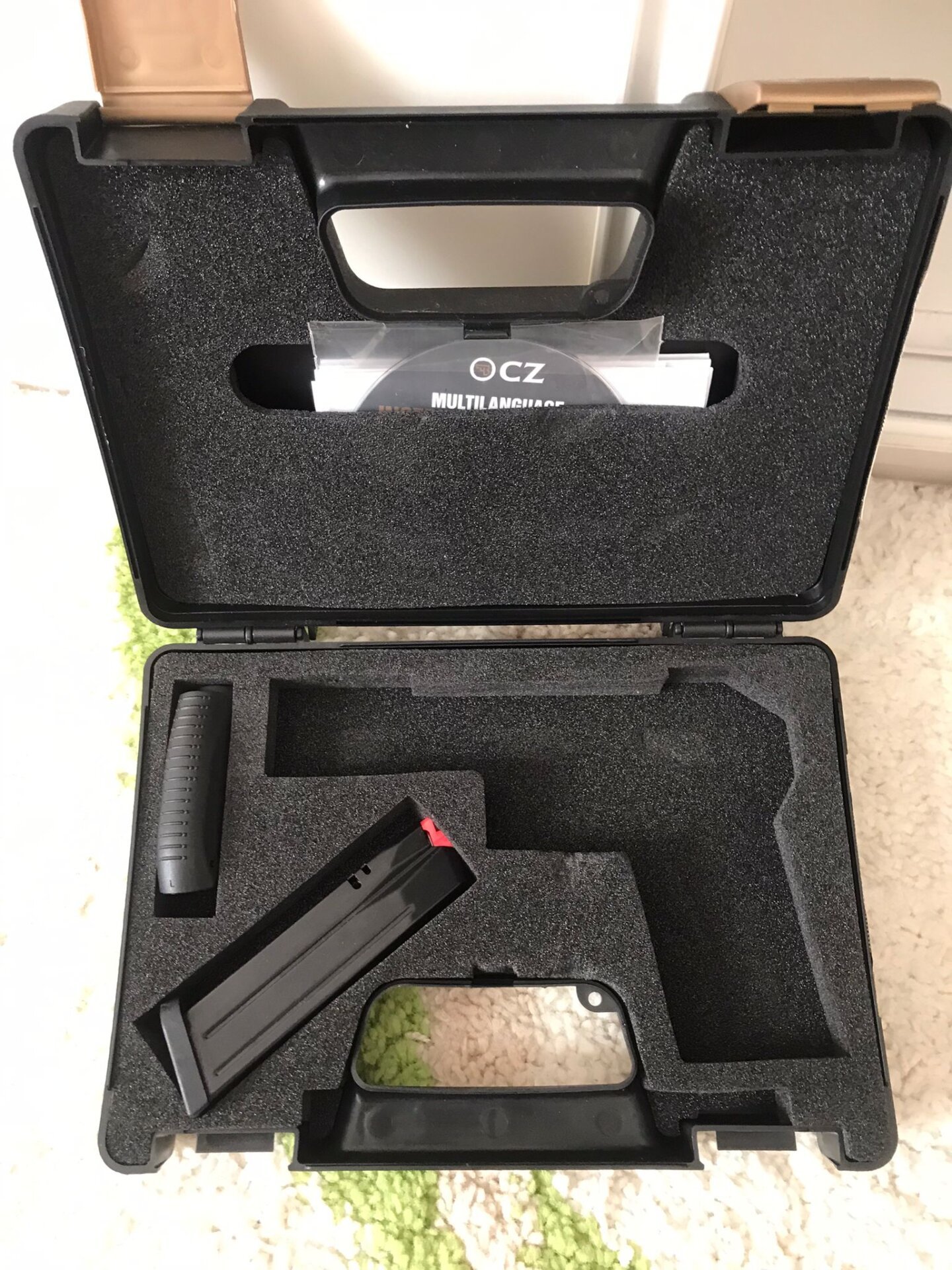 Satılık TABANCA – CZ P-09 – 9mm (9x19mm) – Bulundurma Ruhsatlı – İstanbul – İlan 15624 – Görsel 15625