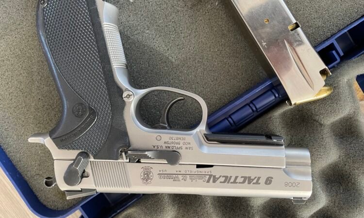 Satılık TABANCA – Smith & Wesson 5906 – 9mm (9x19mm) – Taşıma Ruhsatlı – Kars – İlan 14804 – Görsel 14807