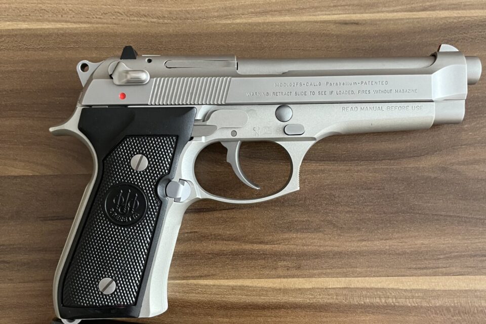 Satılık TABANCA – Beretta 92 – 9mm (9x19mm) – Bulundurma Ruhsatlı – Van – İlan 15807 – Görsel 15808