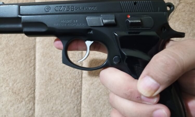 Satılık TABANCA – CZ 75 – 9mm (9x19mm) – Taşıma Ruhsatlı – Eskişehir – İlan 15759 – Görsel 15760