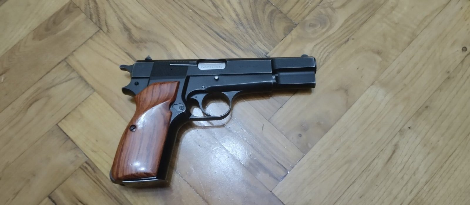 14'lü Belçika Browning Tabanca | Silah ilanı # 5 Satılık TABANCA – Browning HP (14'lü) – 9mm (9x19mm) – Taşıma Ruhsatlı – İzmir – İlan 16114 – Görsel 16116