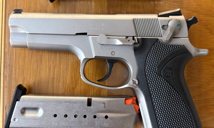 Satılık TABANCA – Smith & Wesson 5906 – 9mm (9x19mm) – Bulundurma Ruhsatlı – Artvin – İlan 15095 – Görsel 15096
