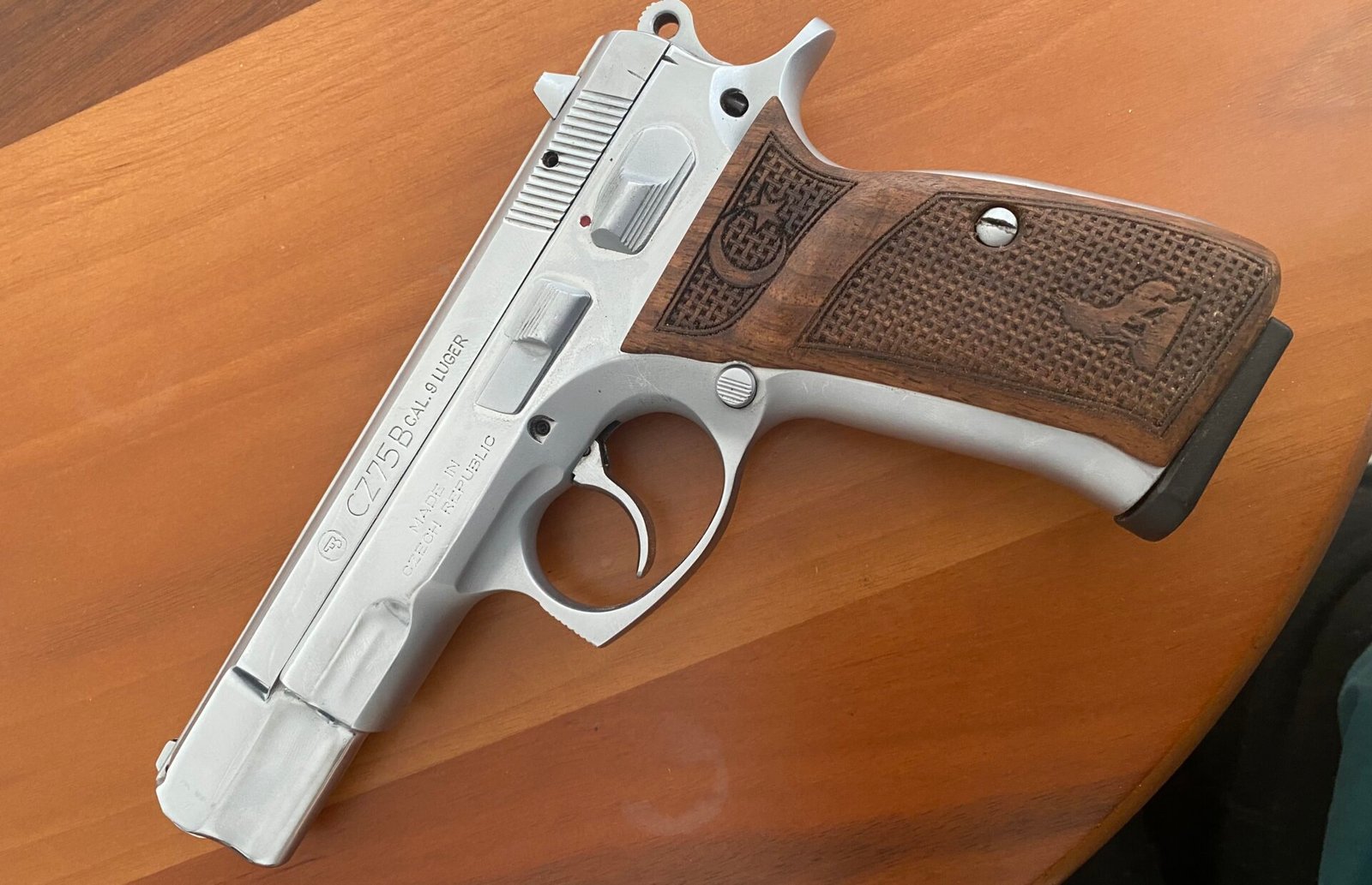 Satılık TABANCA – CZ 75 – 9mm (9x19mm) – Bulundurma Ruhsatlı – Antalya – İlan 15064 – Görsel 15066