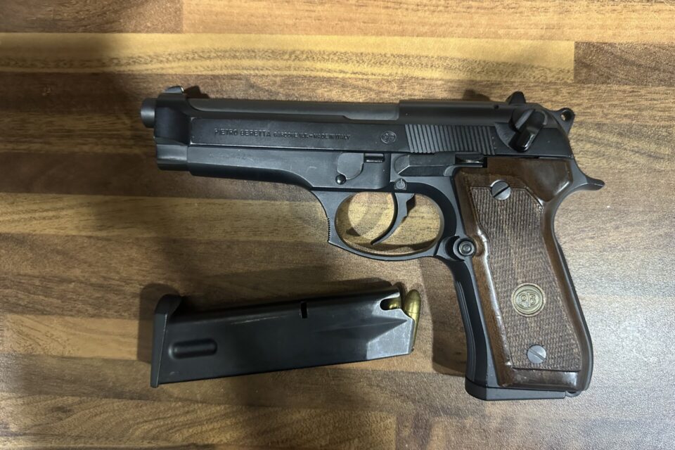 Satılık TABANCA – Beretta 92 – 9mm Browning Long – Bulundurma Ruhsatlı – İstanbul – İlan 15609 – Görsel 15610