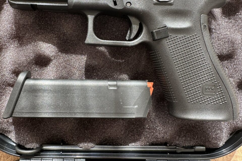 Satılık TABANCA – Glock 17 – 9mm (9x19mm) – Taşıma Ruhsatlı – İstanbul – İlan 15521 – Görsel 15525