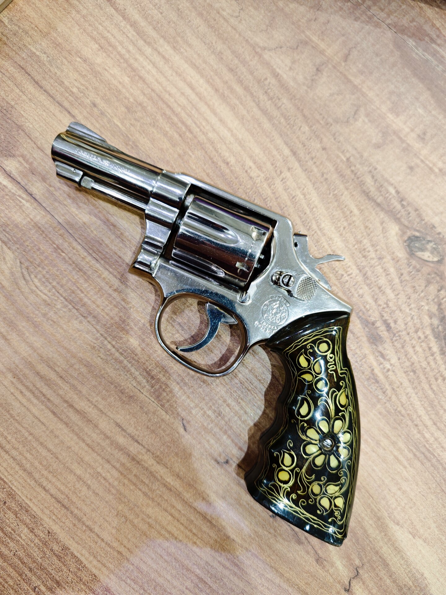Satılık TABANCA – Smith & Wesson Model 10 – 38 Special – Bulundurma Ruhsatlı – İzmir – İlan 18513 – Görsel 18515