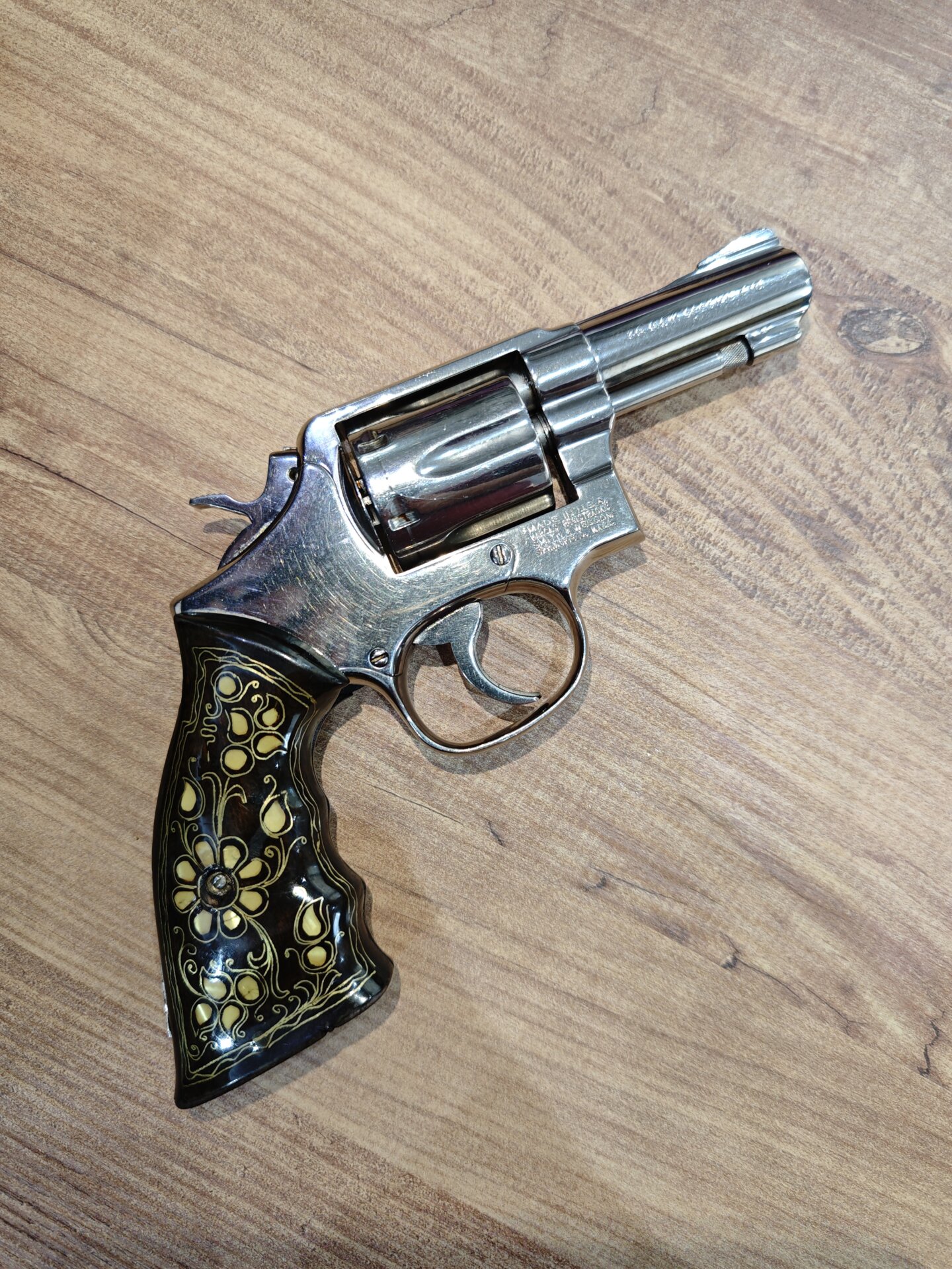 Satılık TABANCA – Smith & Wesson Model 10 – 38 Special – Bulundurma Ruhsatlı – İzmir – İlan 18513 – Görsel 18514