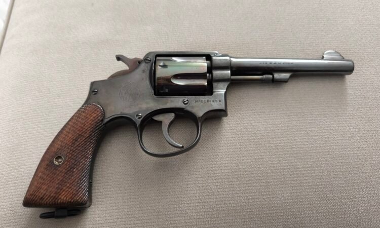 Satılık TABANCA – Smith & Wesson Model 10 – 9mm Browning Long – Taşıma Ruhsatlı – Ankara – İlan 18644 – Görsel 18645