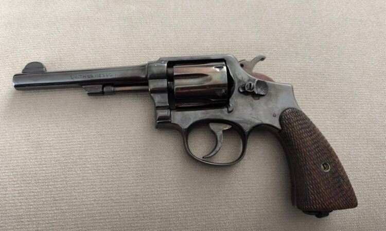 Satılık TABANCA – Smith & Wesson Model 10 – 9mm Browning Long – Taşıma Ruhsatlı – Ankara – İlan 18644 – Görsel 18646