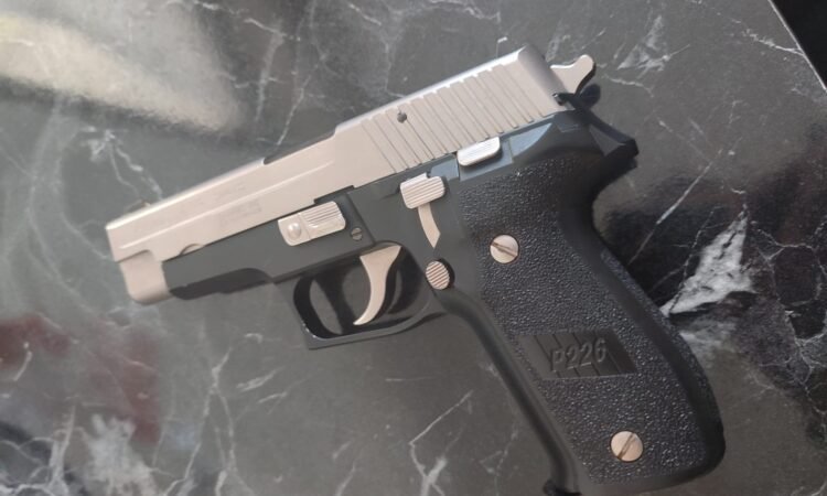 Satılık TABANCA – Sig Sauer P226 – 9mm (9x19mm) – Taşıma Ruhsatlı – Yalova – İlan 19436 – Görsel 19441