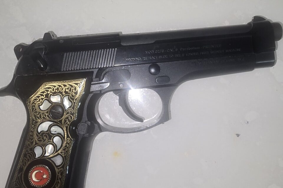 Satılık TABANCA – Beretta 92 – 9mm (9x19mm) – Taşıma Ruhsatlı – Siirt – İlan 19204 – Görsel 19205