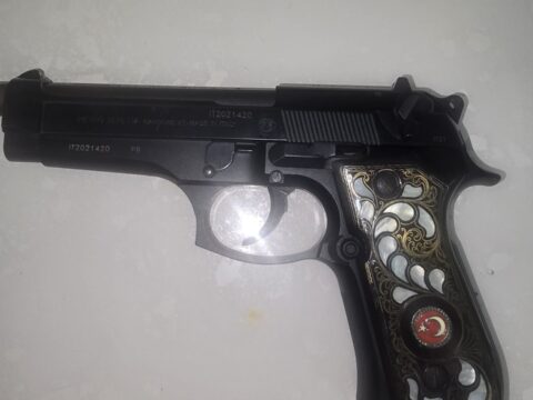 Satılık TABANCA – Beretta 92 – 9mm (9x19mm) – Taşıma Ruhsatlı – Siirt – İlan 19204 – Görsel 19206