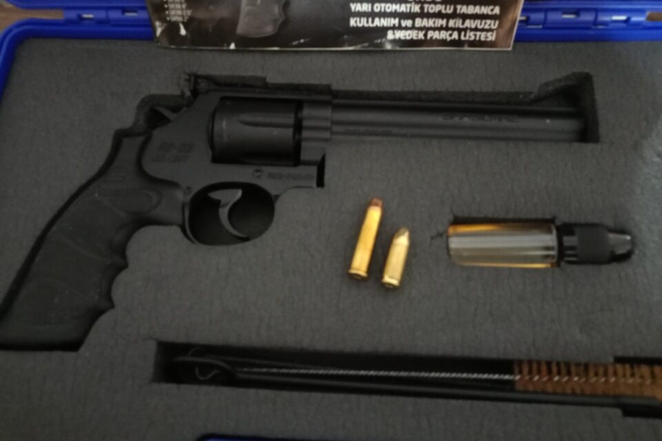 Satılık TABANCA – Sarsılmaz SR 38 – 357 Magnum – Taşıma Ruhsatlı – Trabzon – İlan 18694 – Görsel 18696