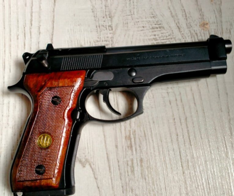 Satılık TABANCA – Beretta 92 – 9mm (9x19mm) – Taşıma Ruhsatlı – Balıkesir – İlan 19229 – Görsel 19230