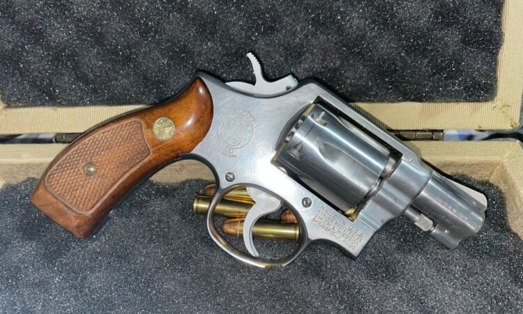 Satılık TABANCA – Smith & Wesson Model 64 – 38 Special – Taşıma Ruhsatlı – İstanbul – İlan 17914 – Görsel 17915