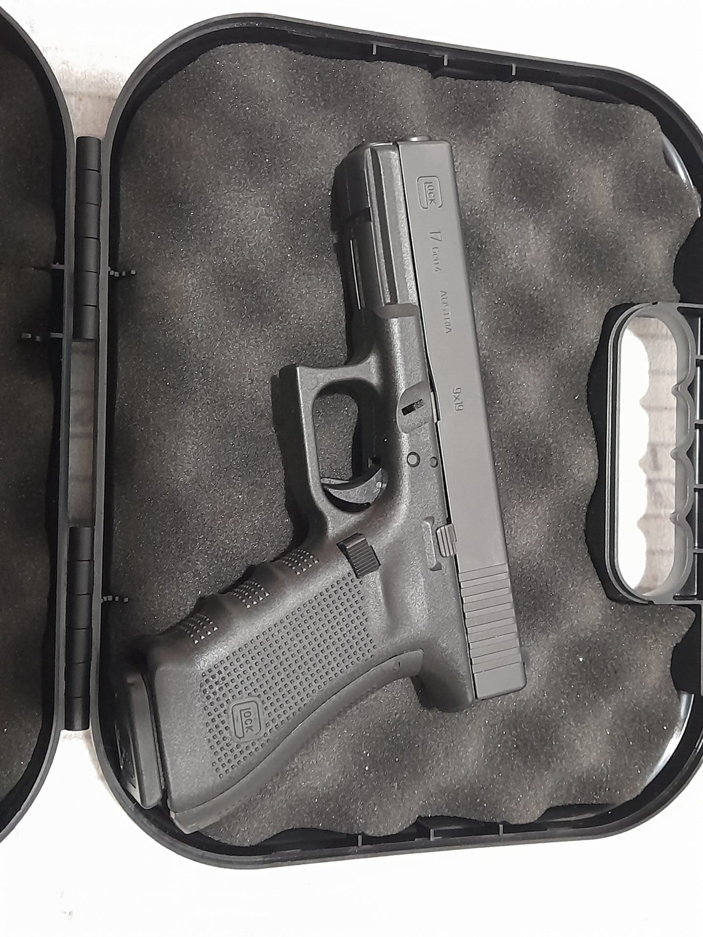 Satılık TABANCA – Glock 17 – 9mm (9x19mm) – Taşıma Ruhsatlı – Ankara – İlan 16863 – Görsel 16864