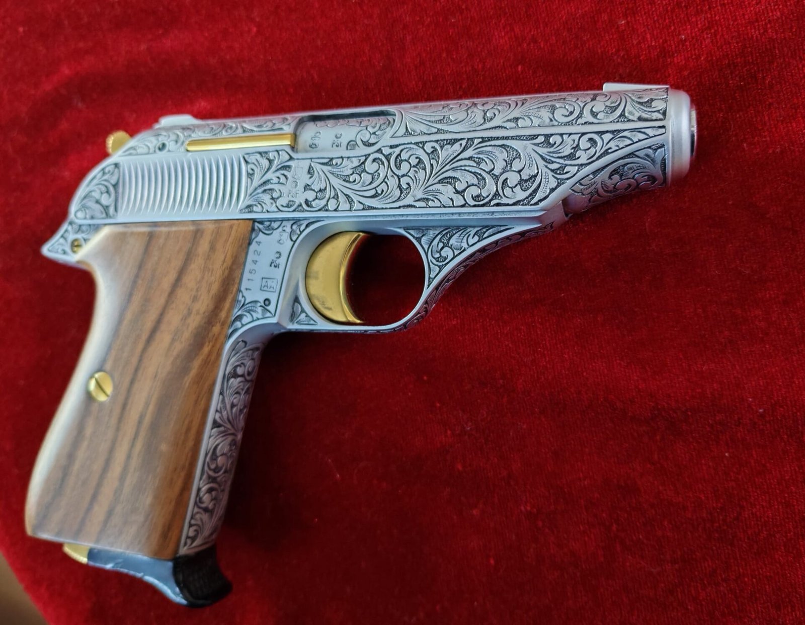 Satılık TABANCA – Bernardelli Model 60 – 7.65mm (.32 ACP) – Taşıma Ruhsatlı – Düzce – İlan 18913 – Görsel 18914