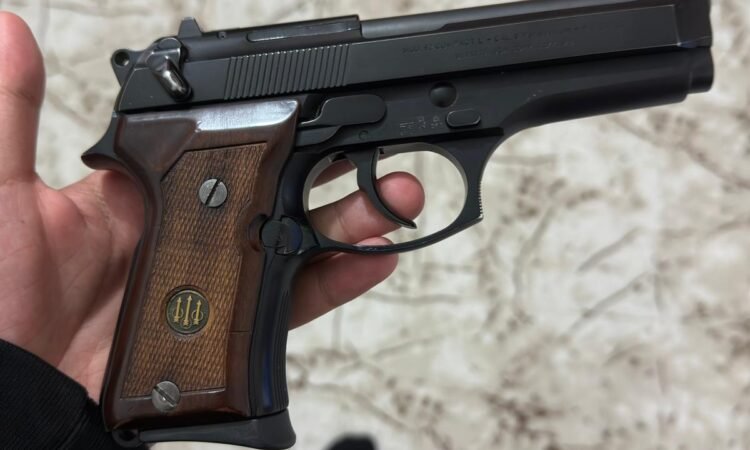 Satılık TABANCA – Beretta 92 – 9mm (9x19mm) – Bulundurma Ruhsatlı – Elazığ – İlan 16980 – Görsel 16983
