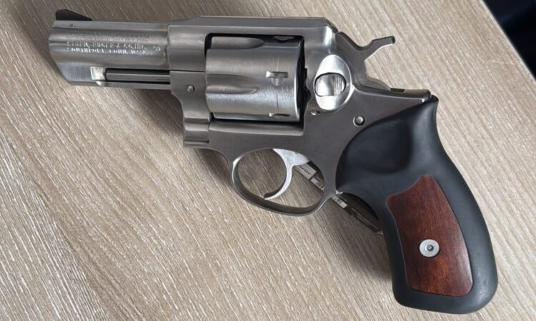 Satılık TABANCA – Ruger GP100 – 357 Magnum – Taşıma Ruhsatlı – İstanbul – İlan 18656 – Görsel 18658