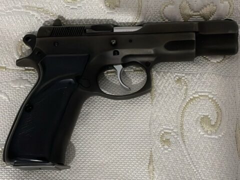 Satılık TABANCA – CZ 75 – 9mm (9x19mm) – Taşıma Ruhsatlı – İstanbul – İlan 18805 – Görsel 18807