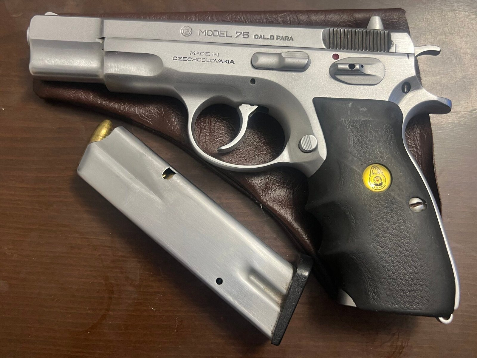 Satılık TABANCA – CZ 75 – 9mm (9x19mm) – Taşıma Ruhsatlı – Adana – İlan 17241 – Görsel 17243