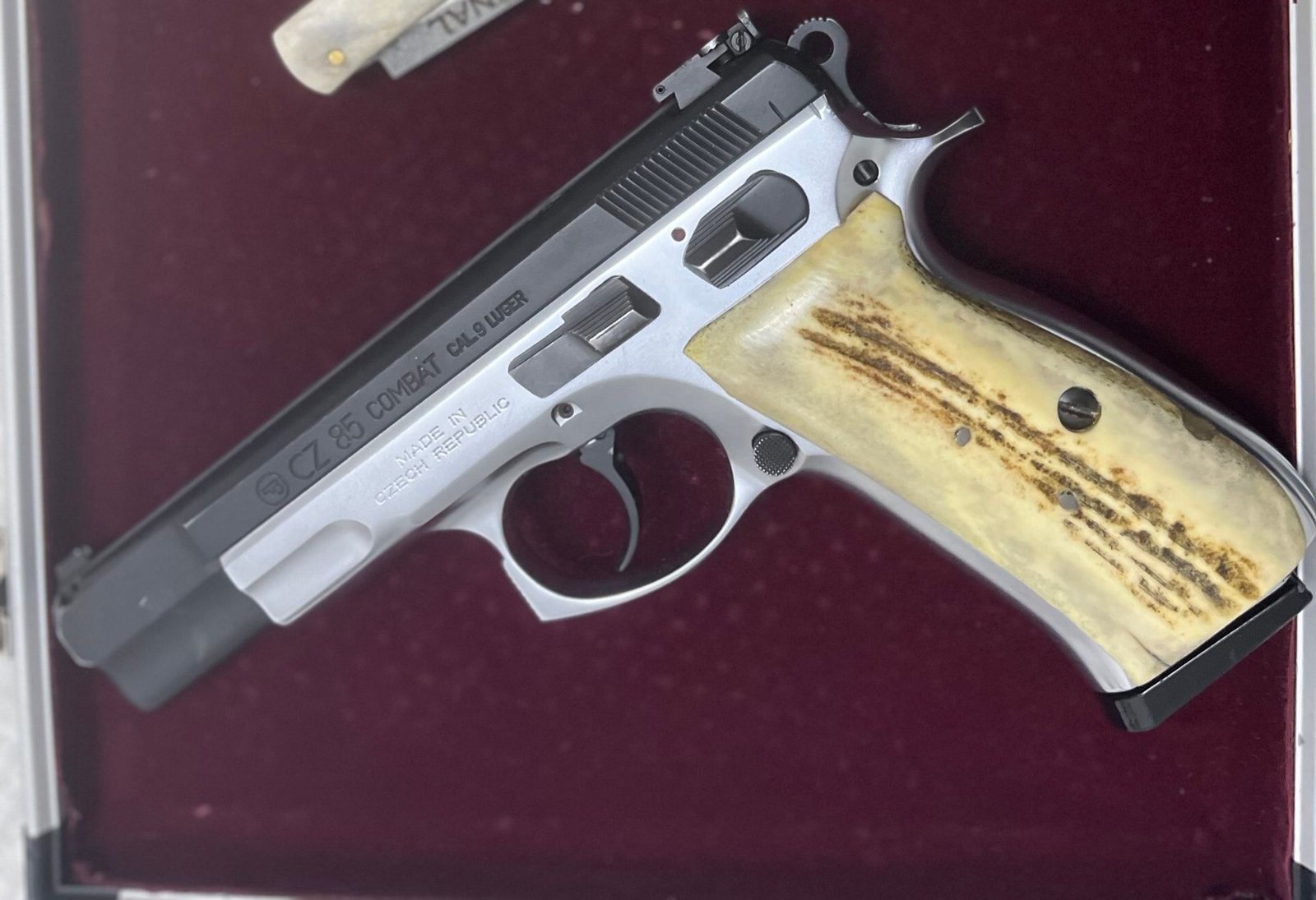 Satılık TABANCA – CZ 85 – 9mm (9x19mm) – Bulundurma Ruhsatlı – Ankara – İlan 17010 – Görsel 17011