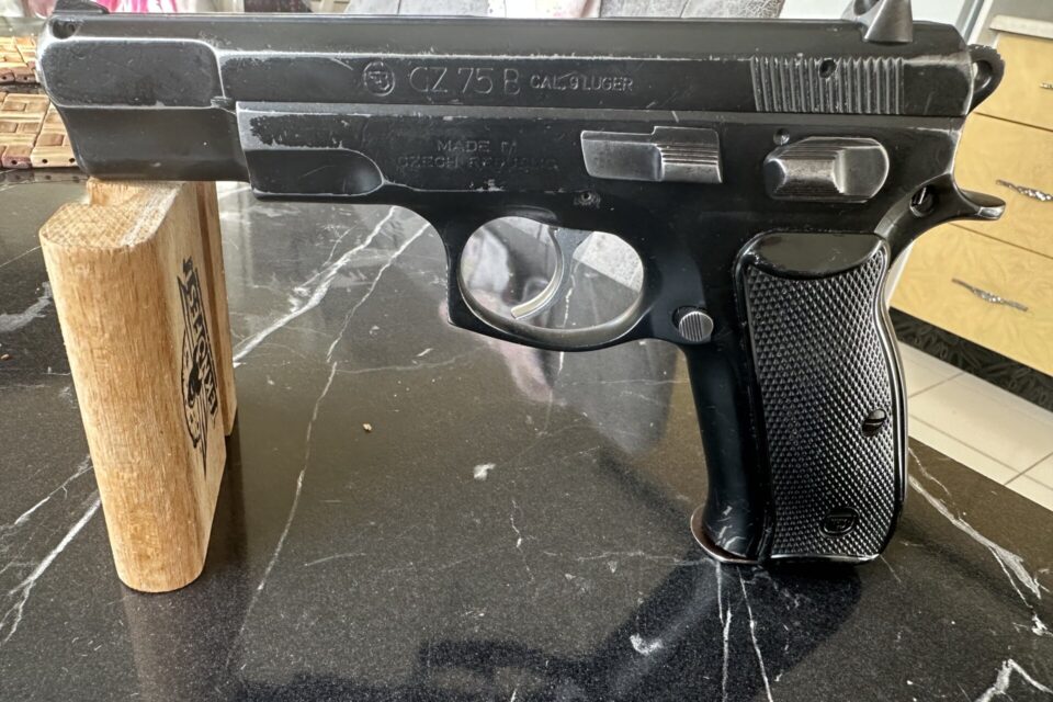 Satılık TABANCA – CZ 75 – 9mm (9x19mm) – Taşıma Ruhsatlı – Samsun – İlan 19245 – Görsel 19246