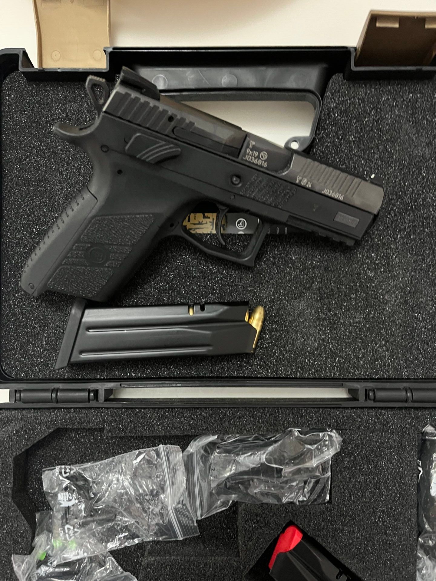 Satılık TABANCA – CZ P-07 – 9mm (9x19mm) – Taşıma Ruhsatlı – İzmir – İlan 19420 – Görsel 19421