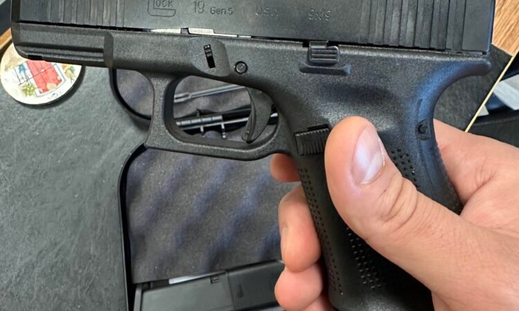 Satılık TABANCA – Glock 19 – 9mm (9x19mm) – Taşıma Ruhsatlı – İstanbul – İlan 17766 – Görsel 17767