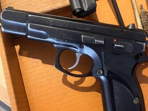 Satılık TABANCA – CZ 75 – 9mm (9x19mm) – Bulundurma Ruhsatlı – İzmir – İlan 17272 – Görsel 17274