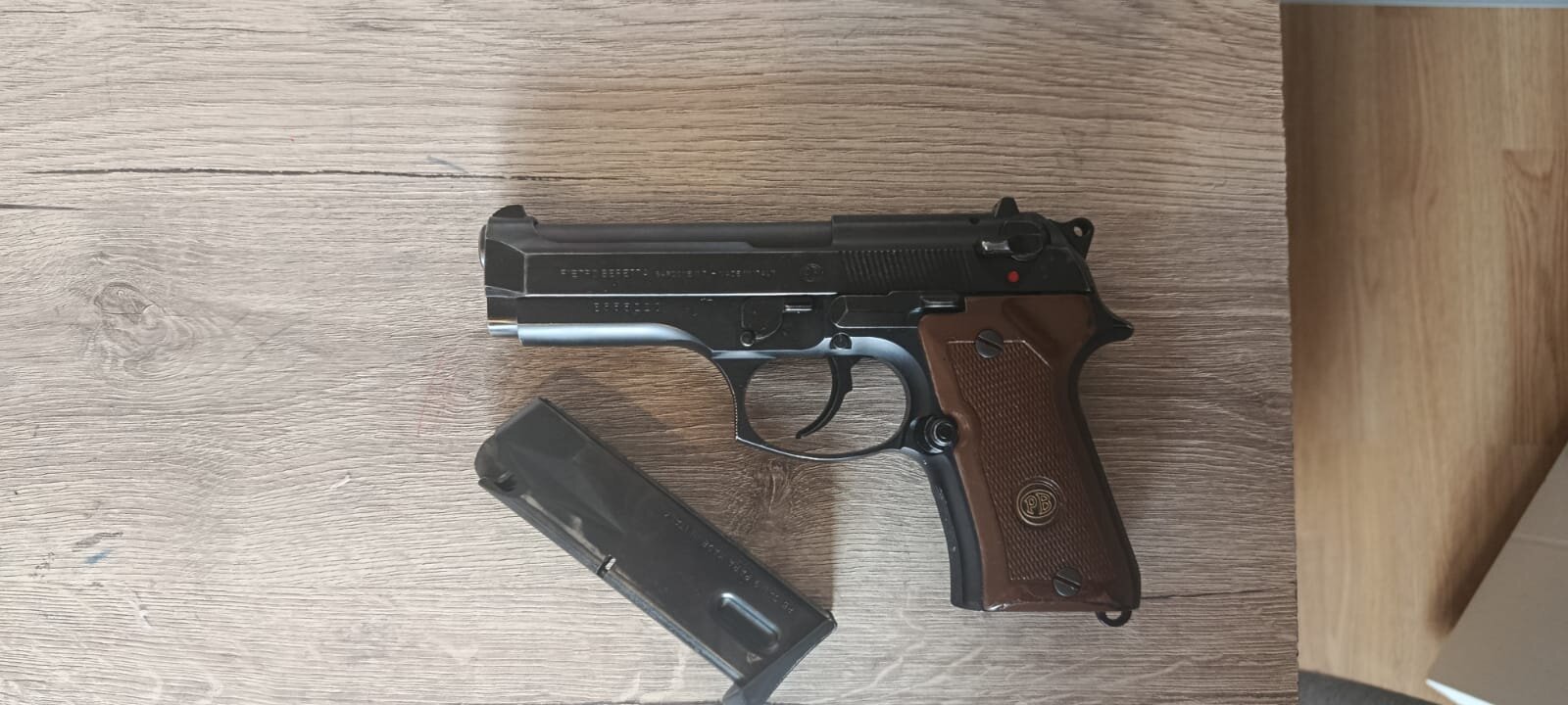 Satılık TABANCA – Beretta 92 – 9mm (9x19mm) – Bulundurma Ruhsatlı – Edirne – İlan 18276 – Görsel 18278